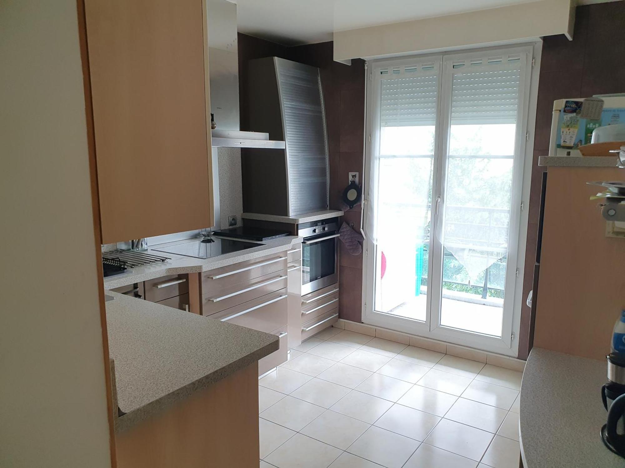 Appartement Residentiel Au Vert Et Au Frais 몽티그니레브레통노 외부 사진