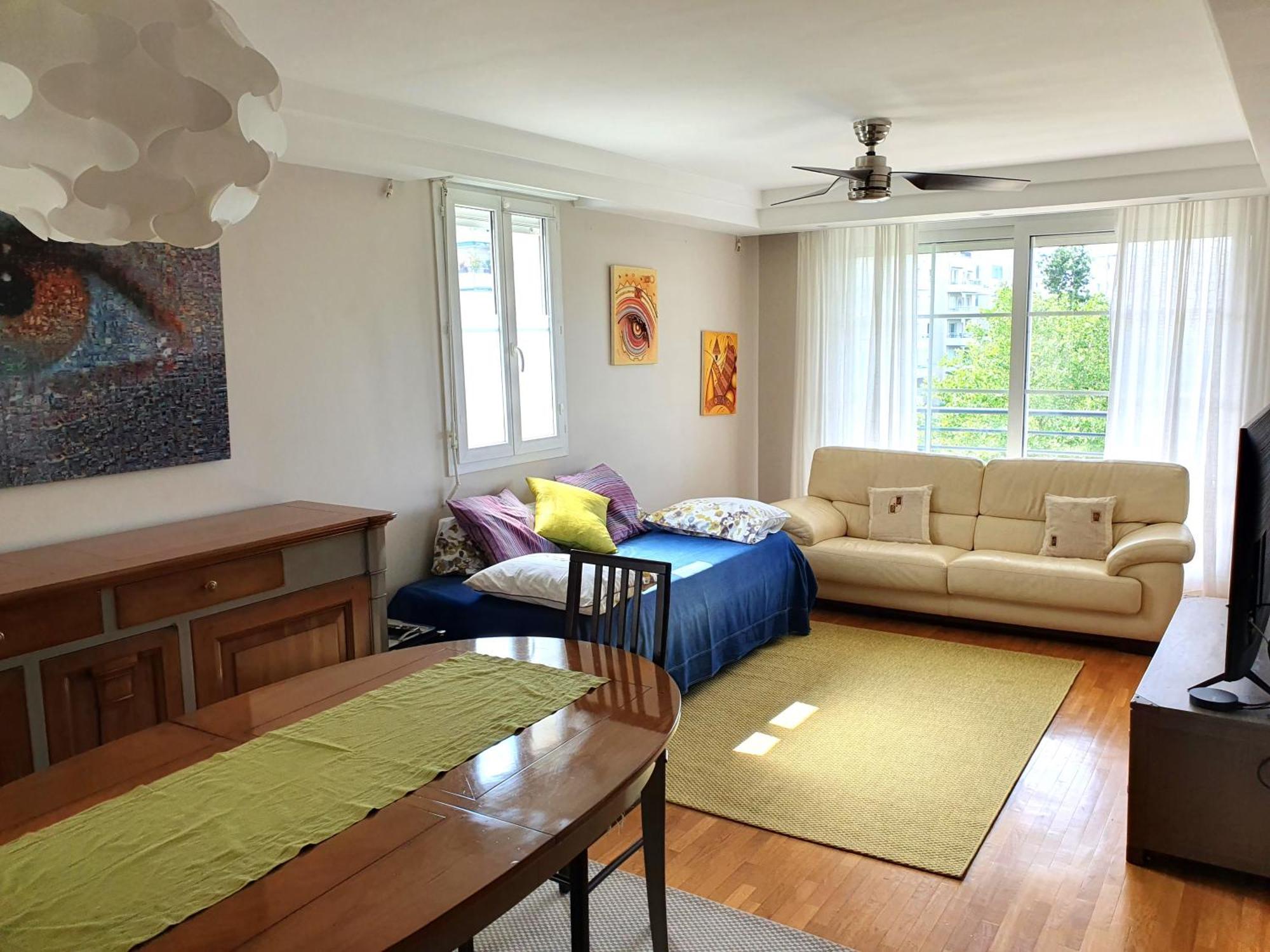 Appartement Residentiel Au Vert Et Au Frais 몽티그니레브레통노 외부 사진