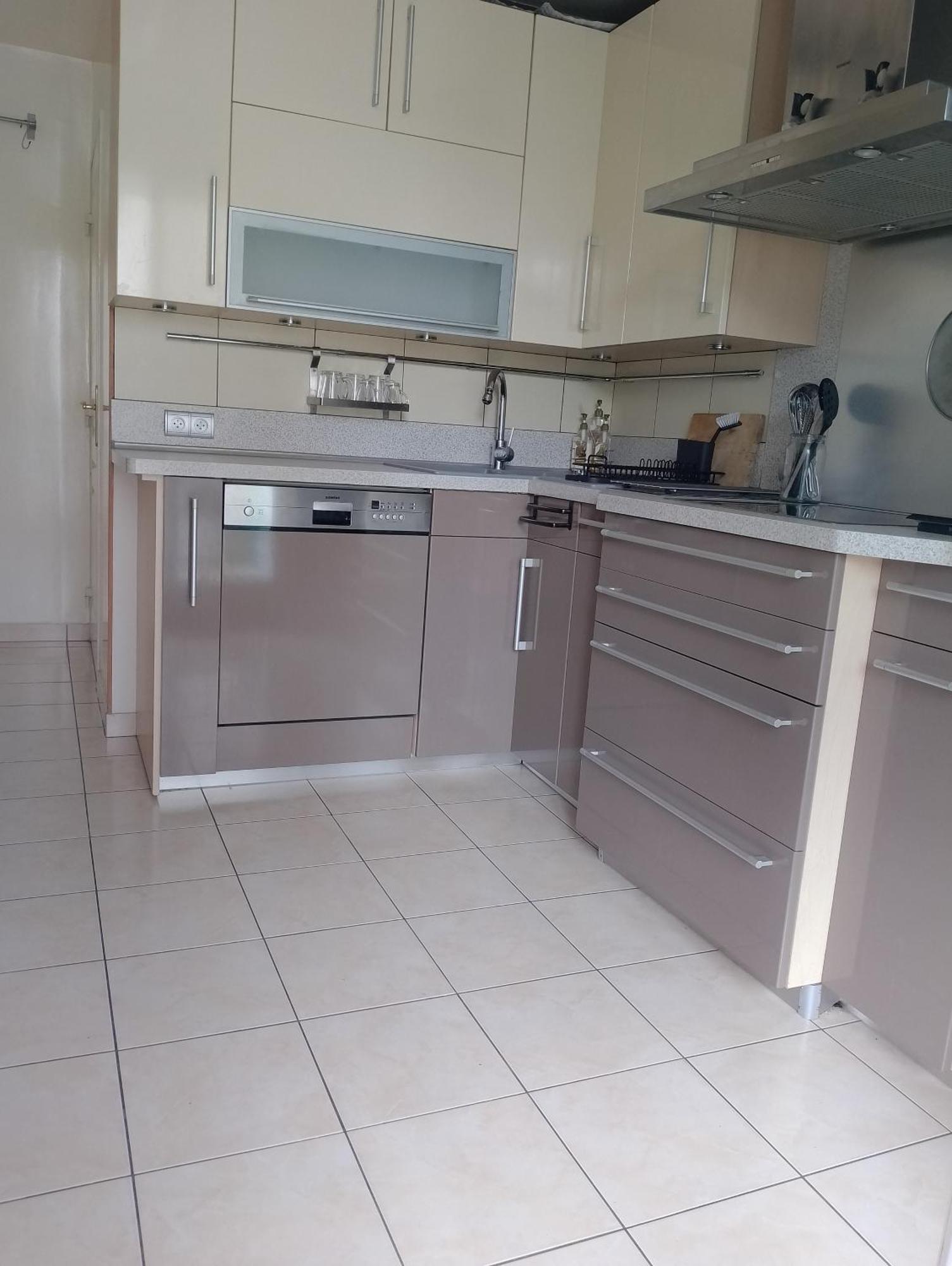 Appartement Residentiel Au Vert Et Au Frais 몽티그니레브레통노 외부 사진